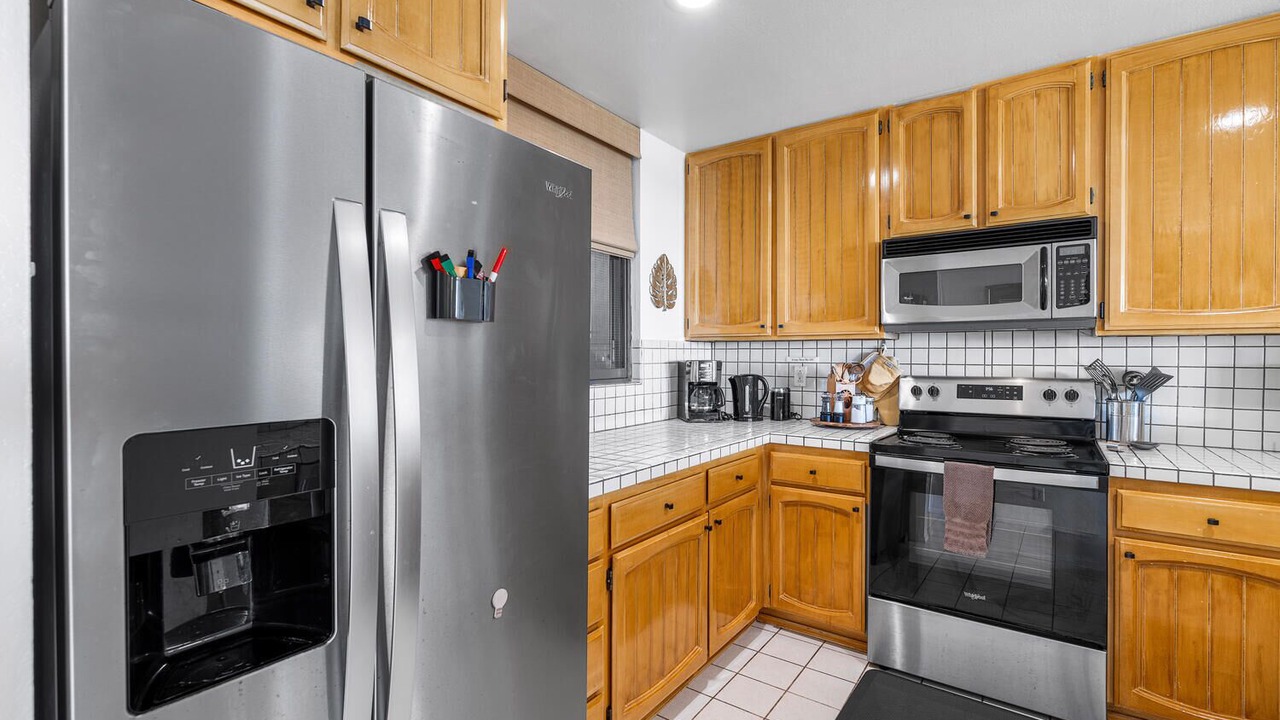 Photo of Kitchen in Kahaluu Bay