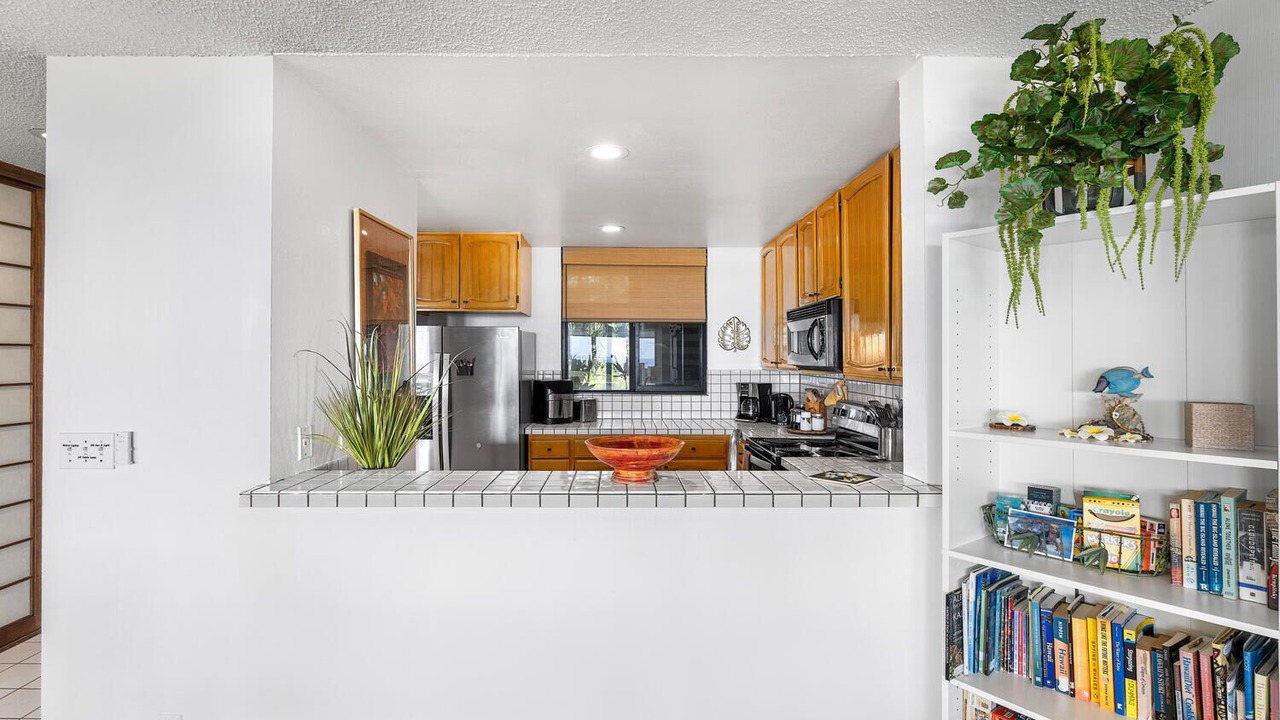 Photo of Kitchen in Kahaluu Bay