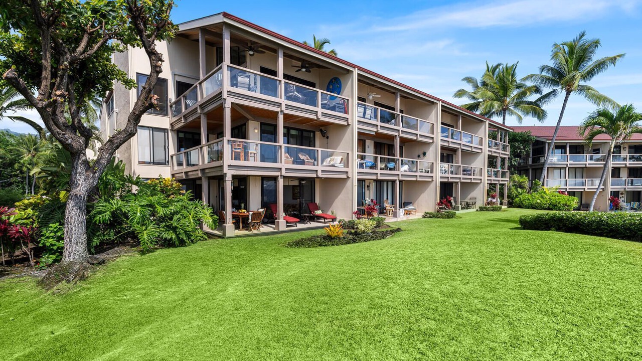 Photo of Outdoor in Kahaluu Bay