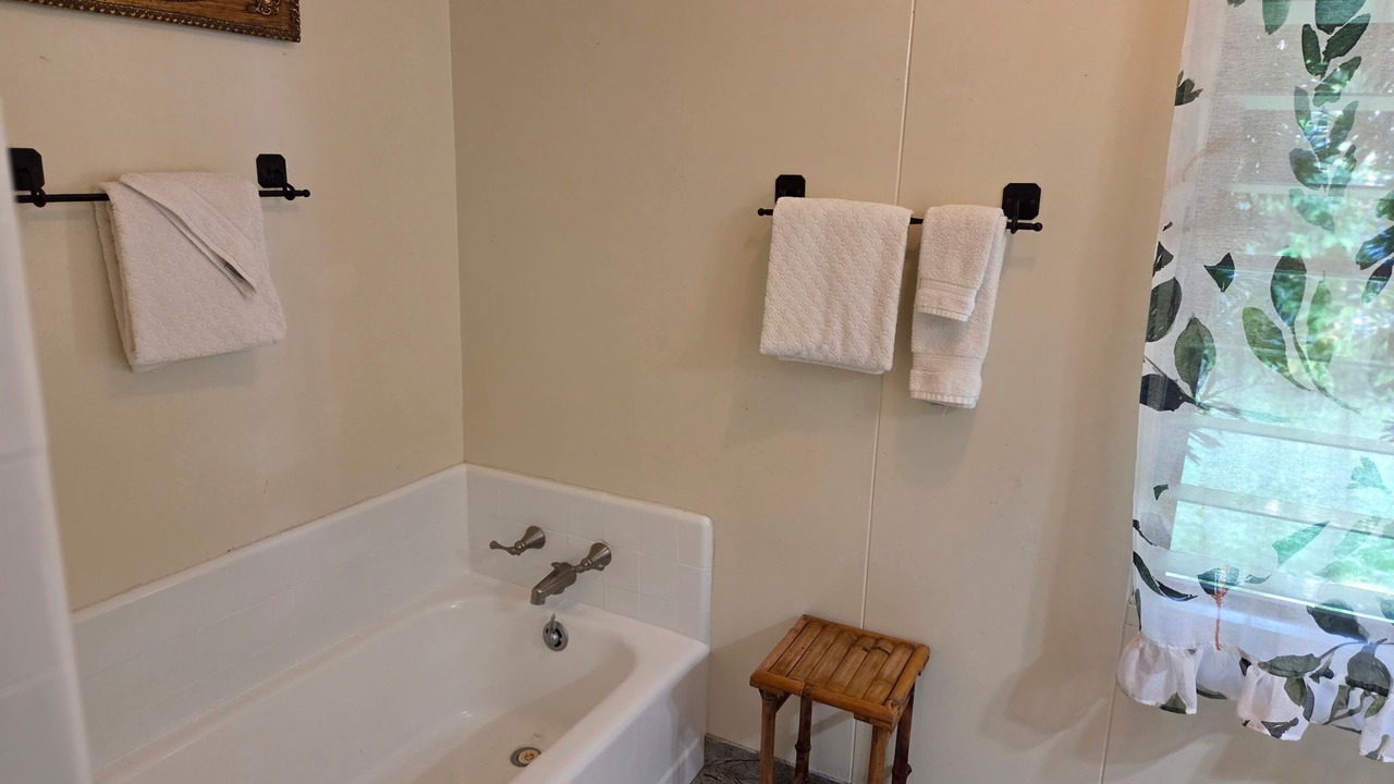 Photo of Bathroom in Captain Cook