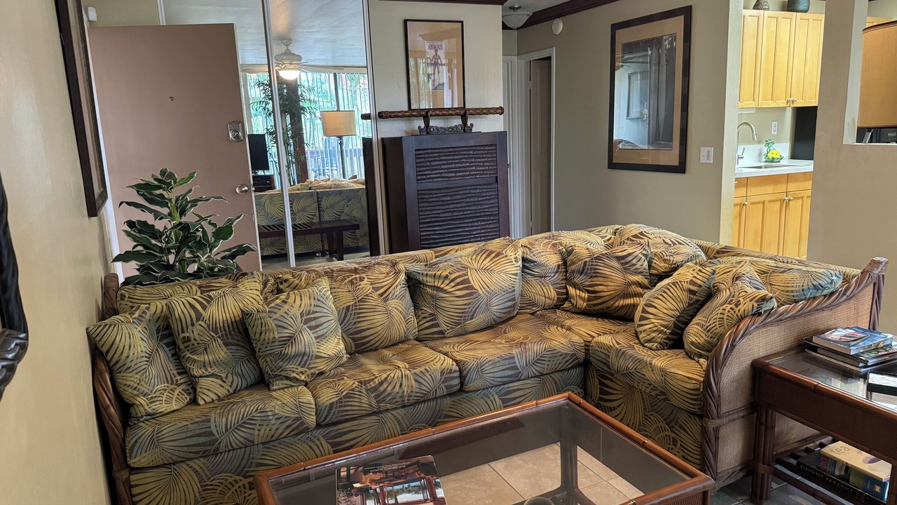 Photo of Livingroom in Makaha