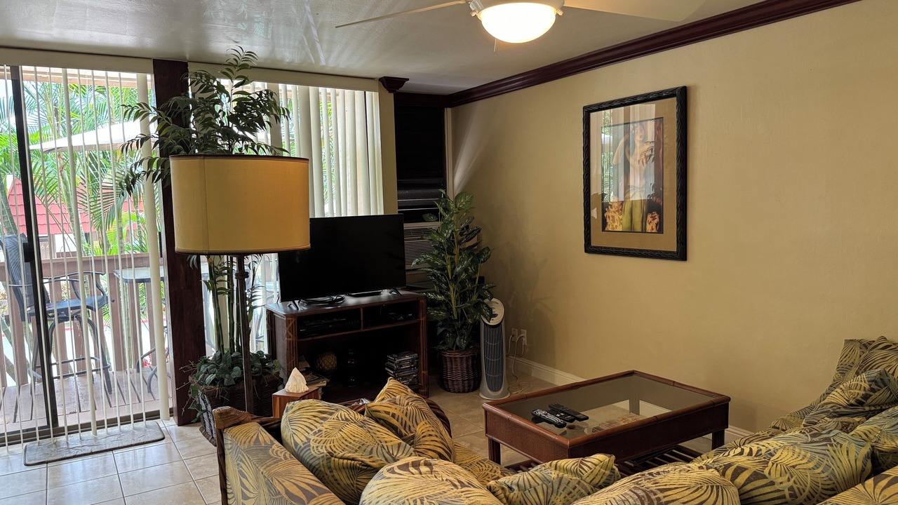 Photo of Livingroom in Makaha