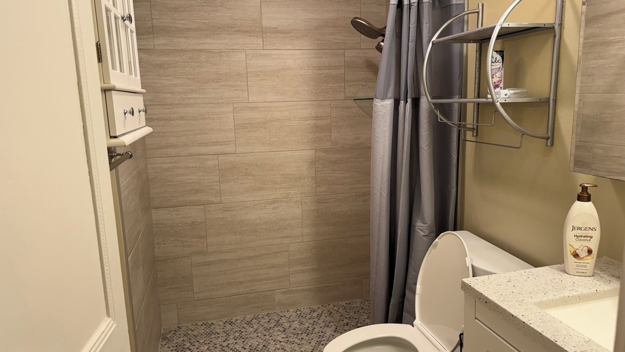 Photo of Bathroom in Makaha
