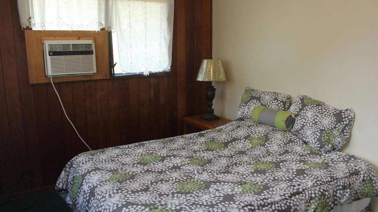 Photo of Bedroom in Waialua