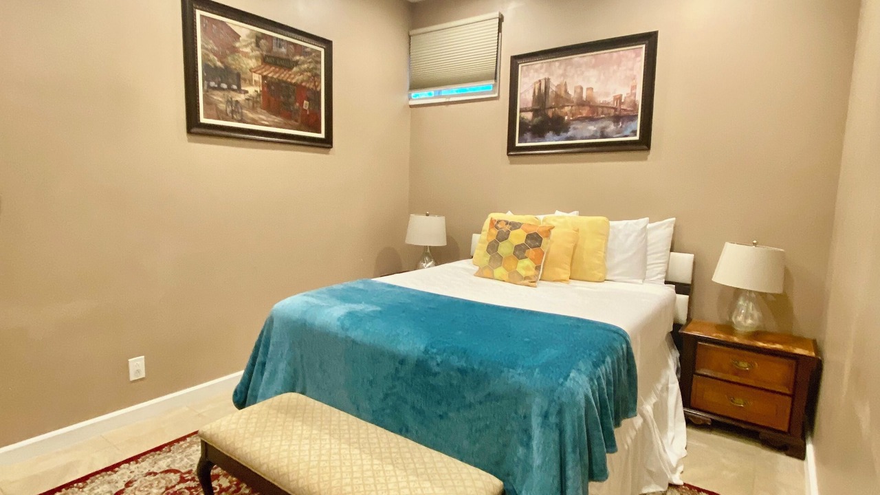 Photo of Bedroom in Kahala