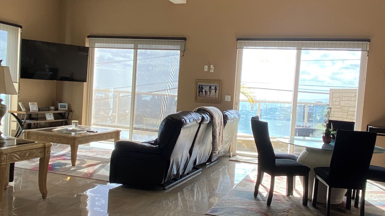 Photo of Livingroom in Kahala