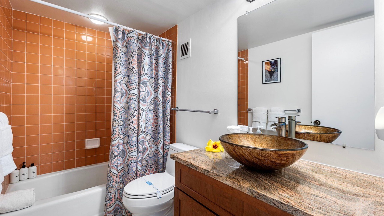 Photo of Bathroom in Kahaluu Bay