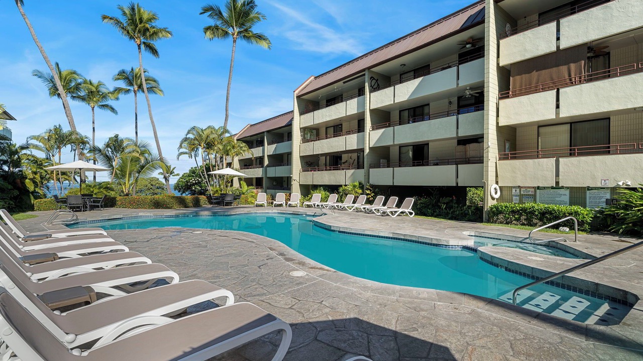 Photo of Outdoor in Kahaluu Bay