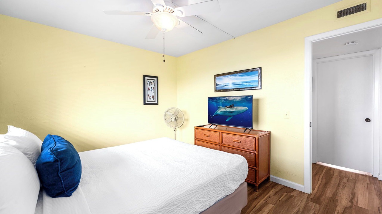 Photo of Bedroom in Kahaluu Bay