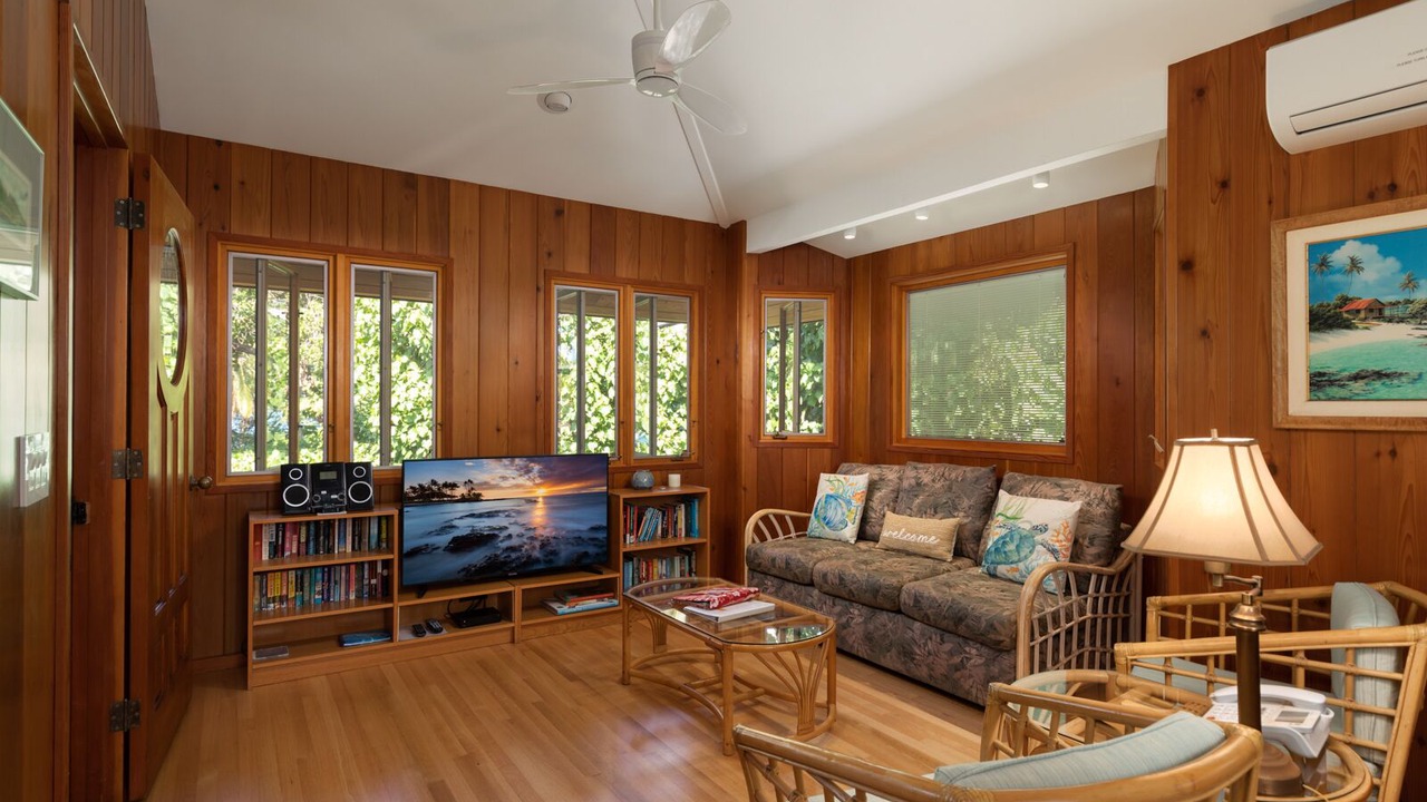Photo of Livingroom in Puako