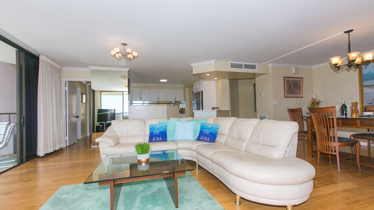 Photo of Livingroom in Waikiki