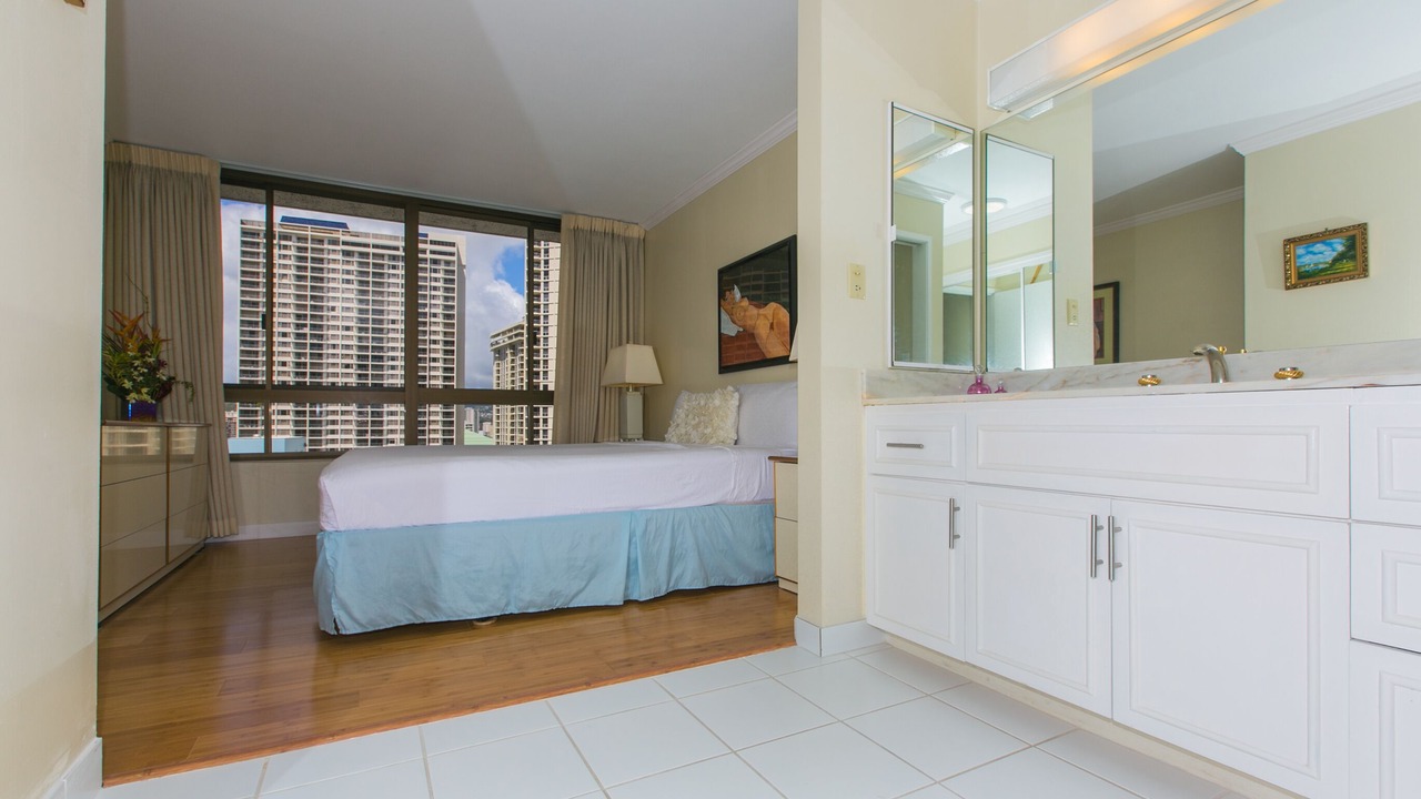 Photo of Bedroom in Waikiki