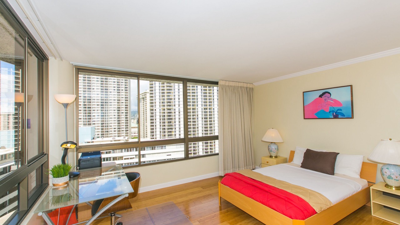 Photo of Bedroom in Waikiki