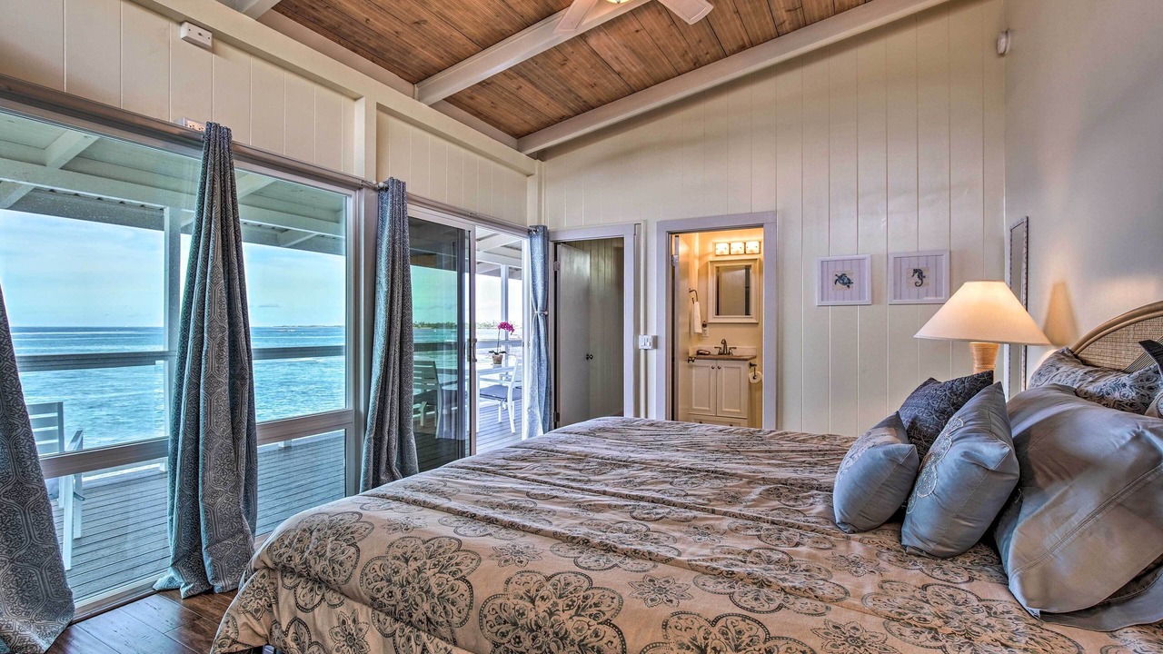 Photo of Bedroom in Historic Kailua Village