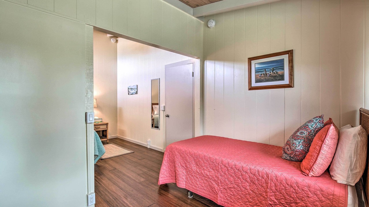 Photo of Bedroom in Historic Kailua Village