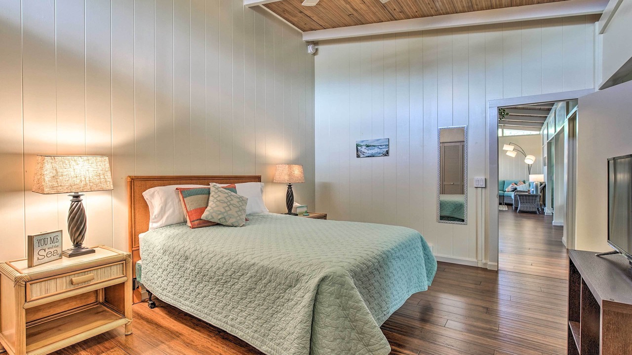 Photo of Bedroom in Historic Kailua Village