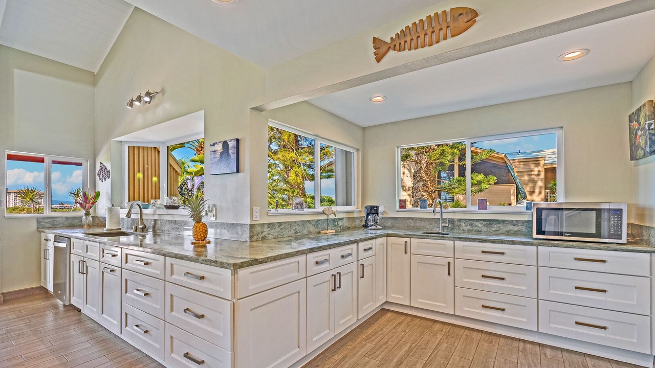 Photo of Kitchen in Kaanapali