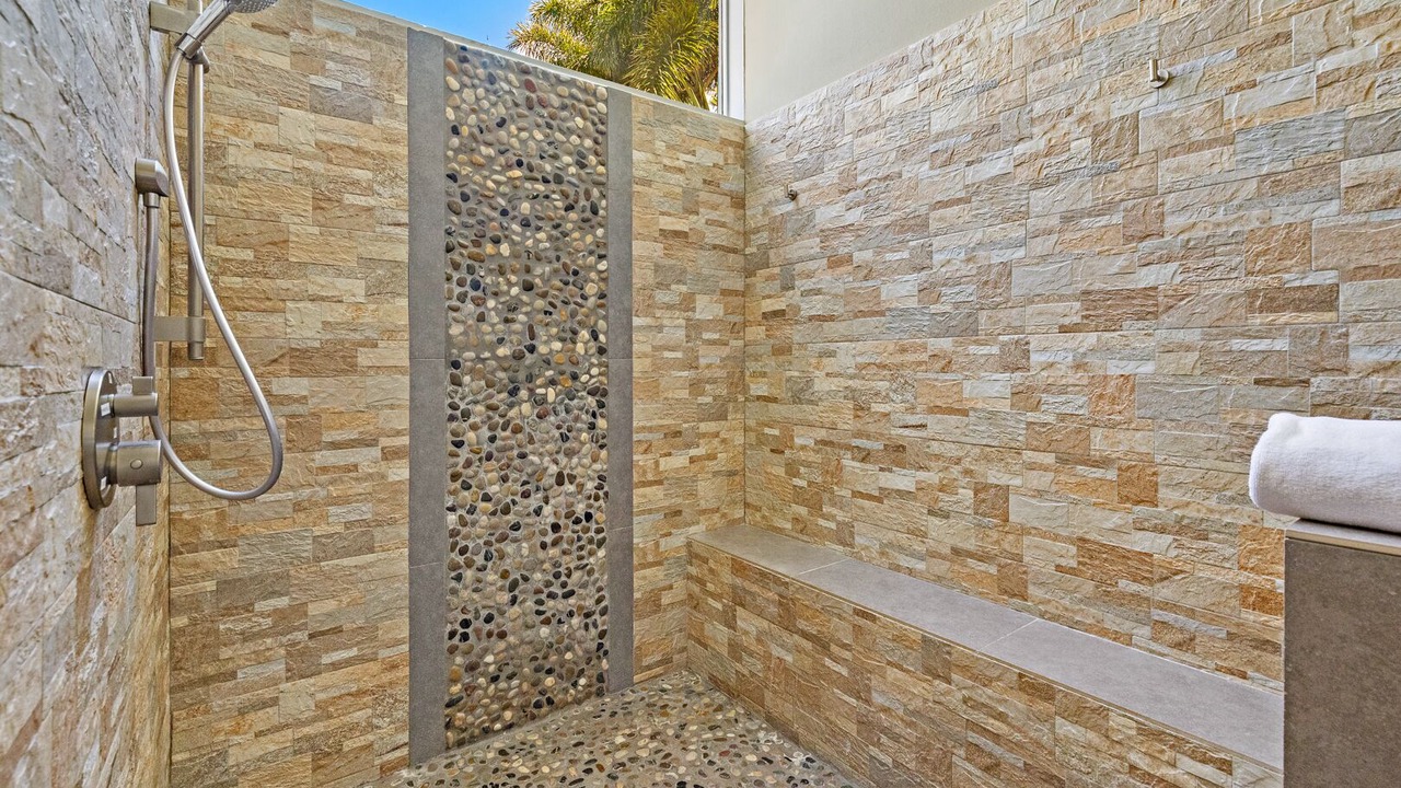 Photo of Bathroom in Kaanapali