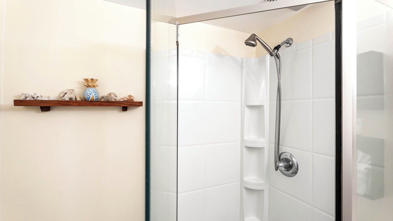 Photo of Bathroom in Historic Kailua Village