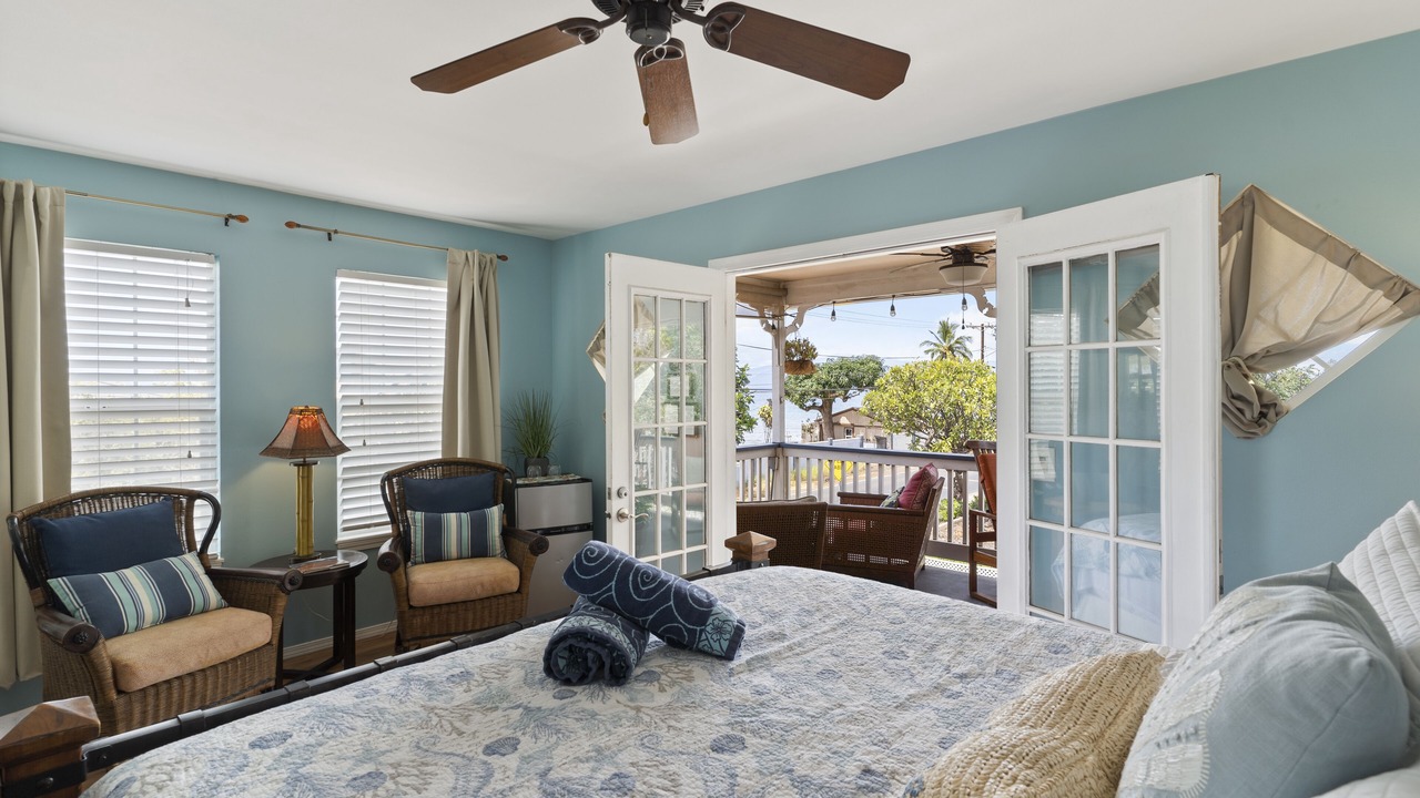 Photo of Bedroom in Historic Lahaina Front Street