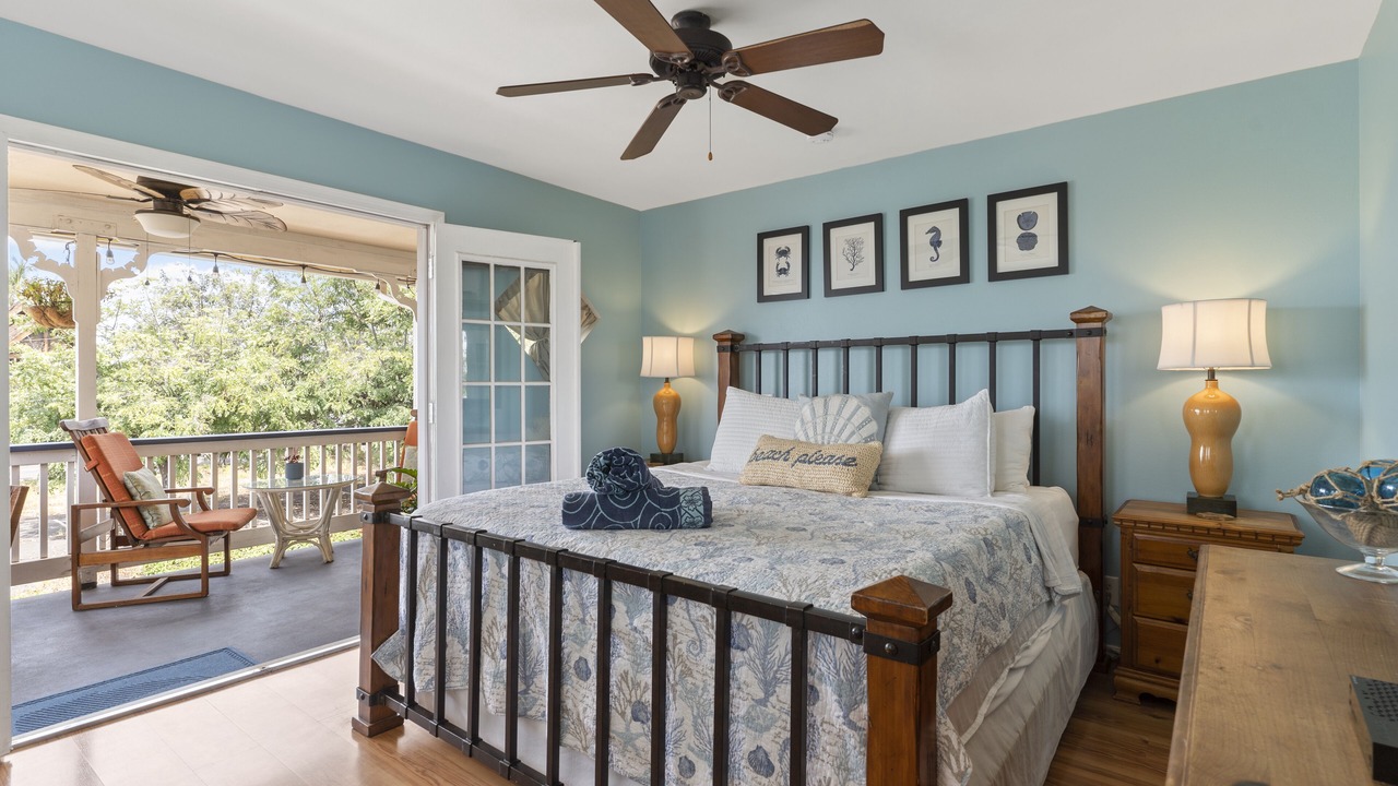 Photo of Bedroom in Historic Lahaina Front Street