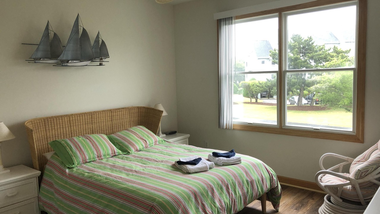 Photo of Bedroom in Manteo