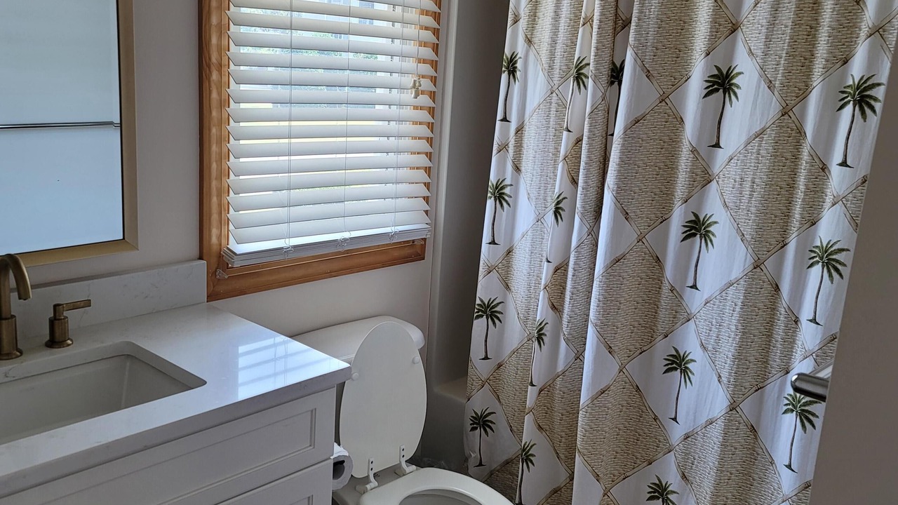 Photo of Bathroom in Manteo