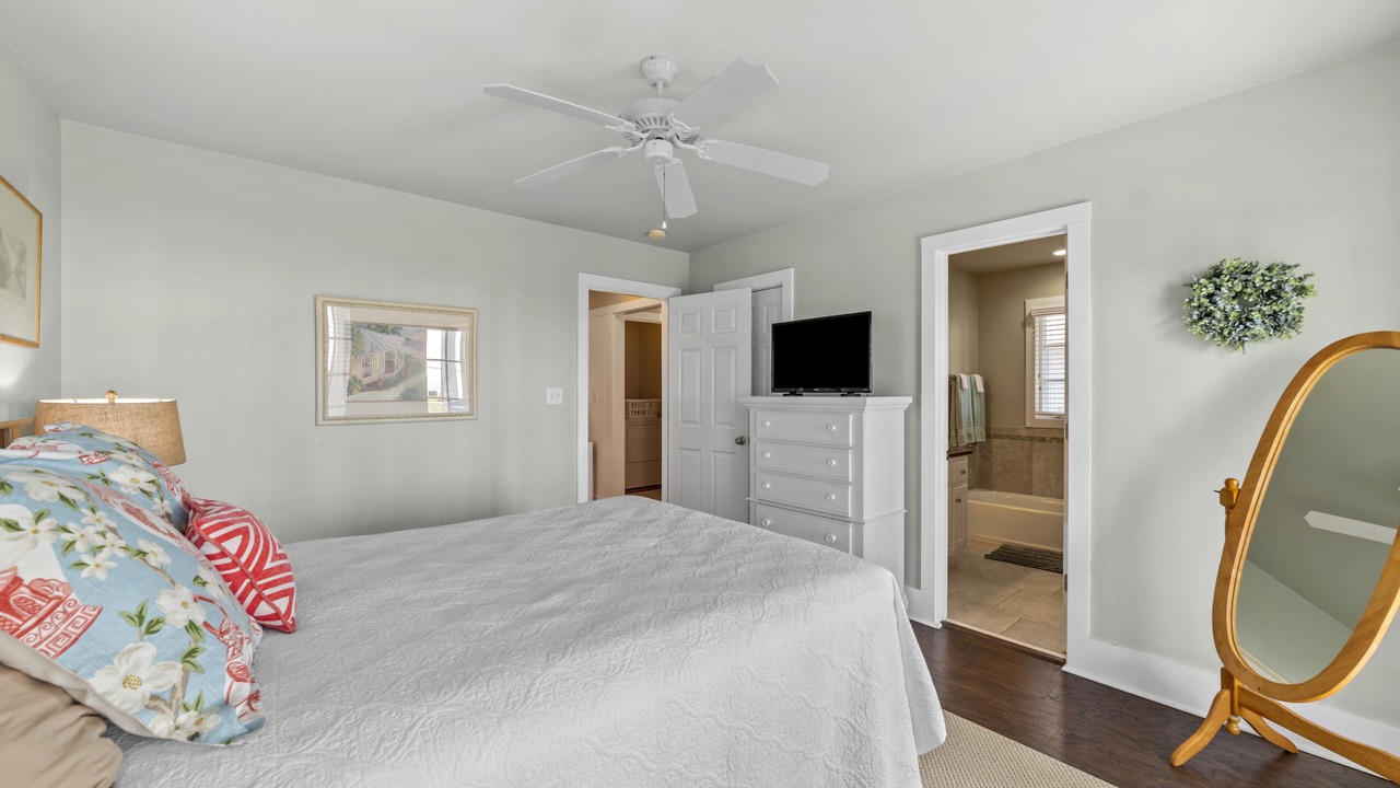 Photo of Bedroom in Minnesott Beach