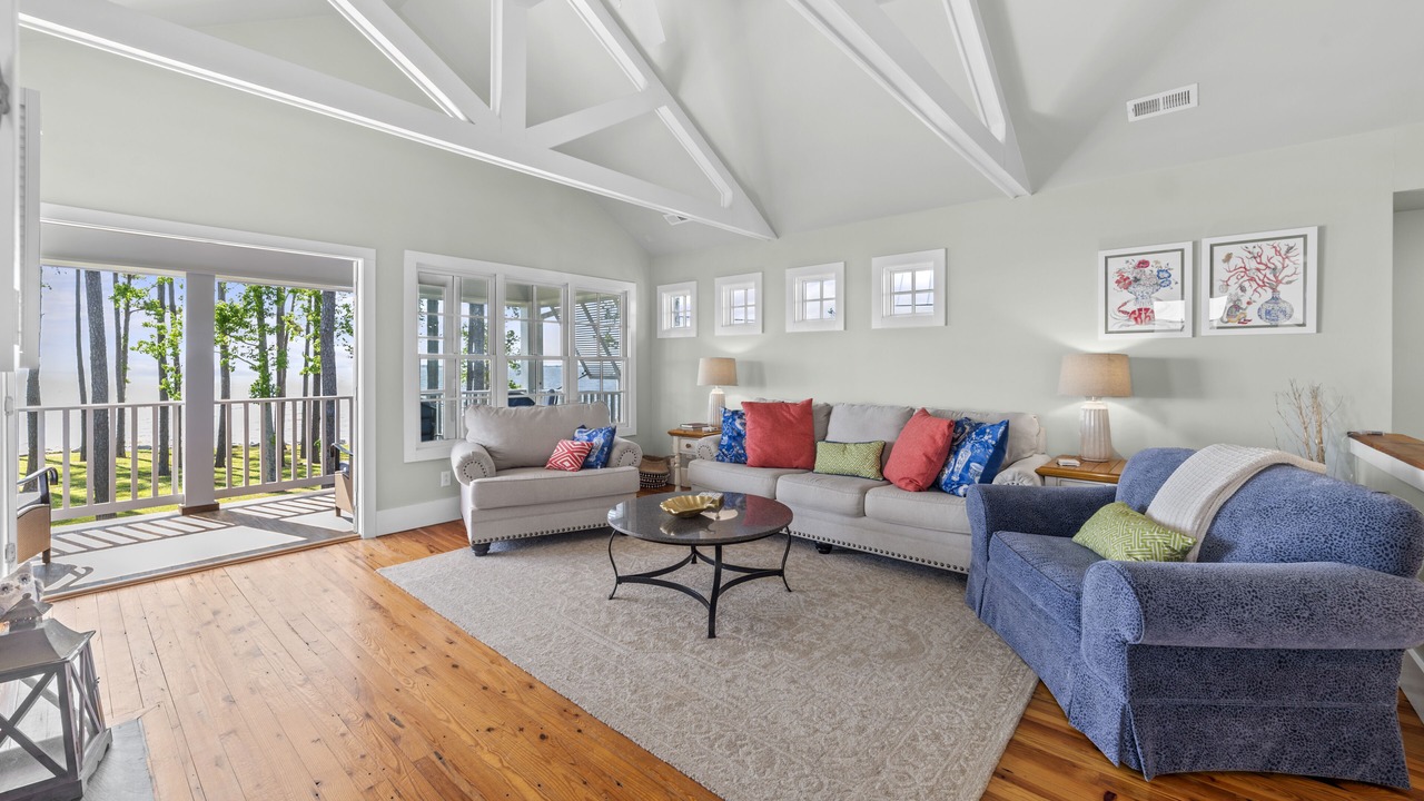Photo of Livingroom in Minnesott Beach