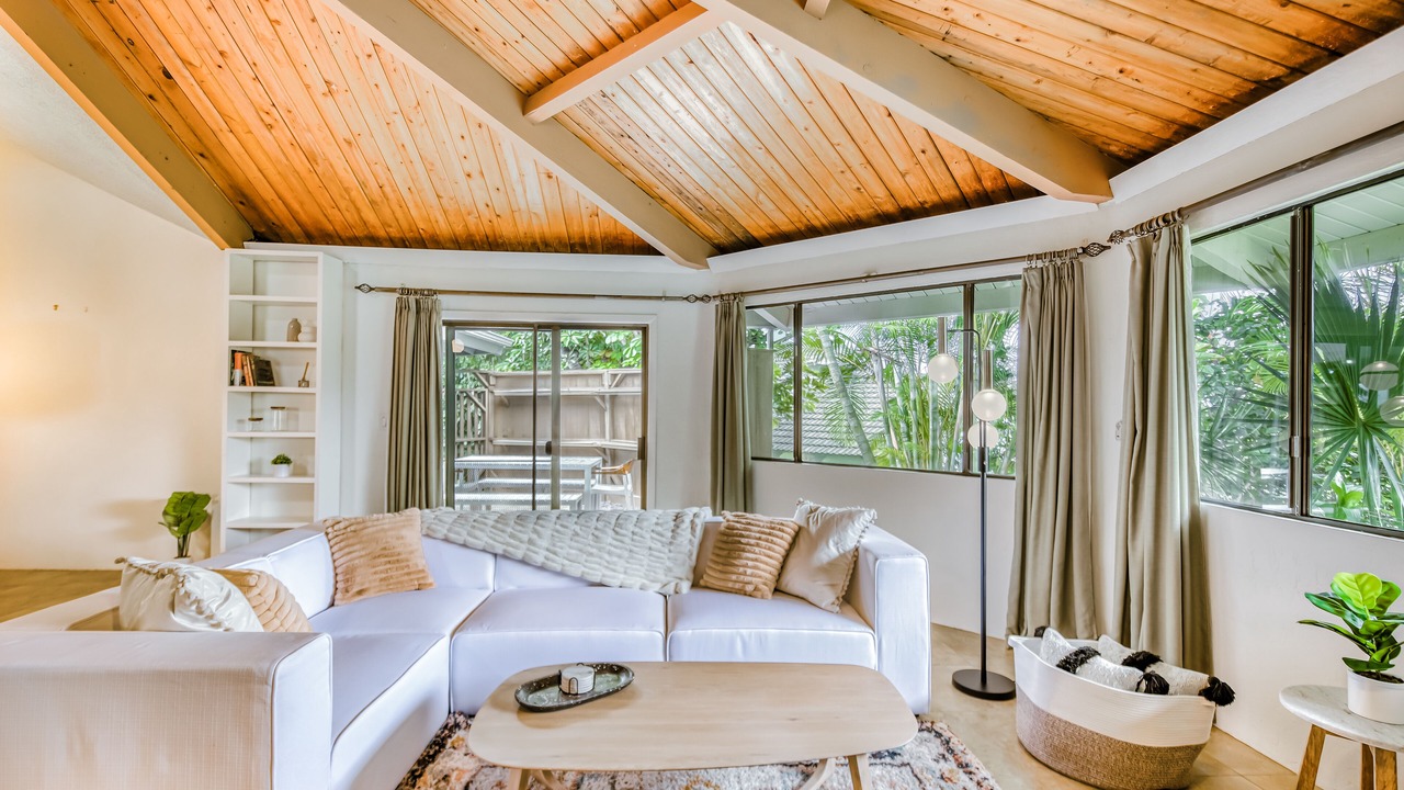 Photo of Livingroom in Kona Palisades