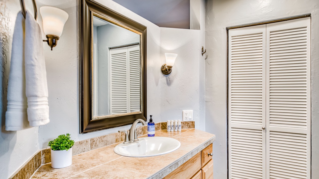 Photo of Bathroom in Kona Palisades