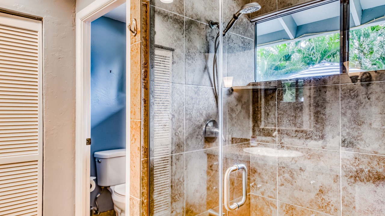 Photo of Bathroom in Kona Palisades