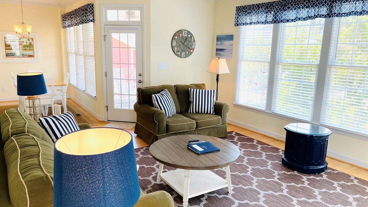 Photo of Livingroom in Holden Beach