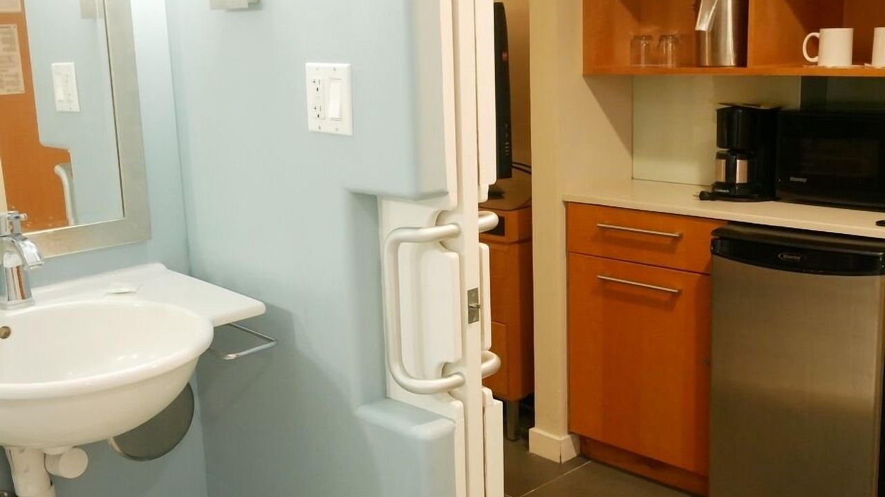 Photo of Bathroom in Ala Moana