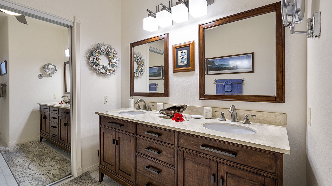 Photo of Bathroom in Kahaluu-Keauhou
