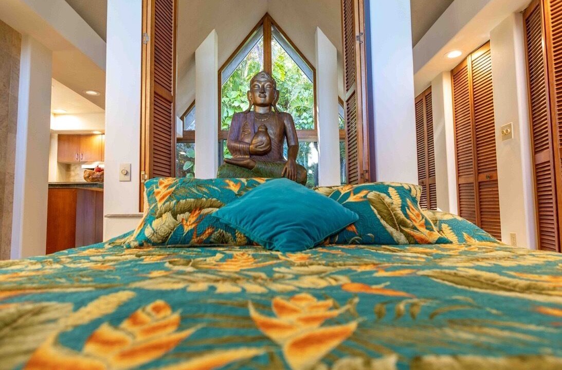 Photo of Bedroom in Haiku