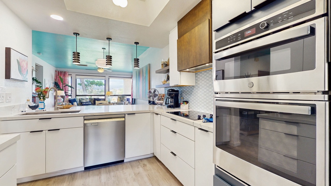 Photo of Kitchen in Waikoloa