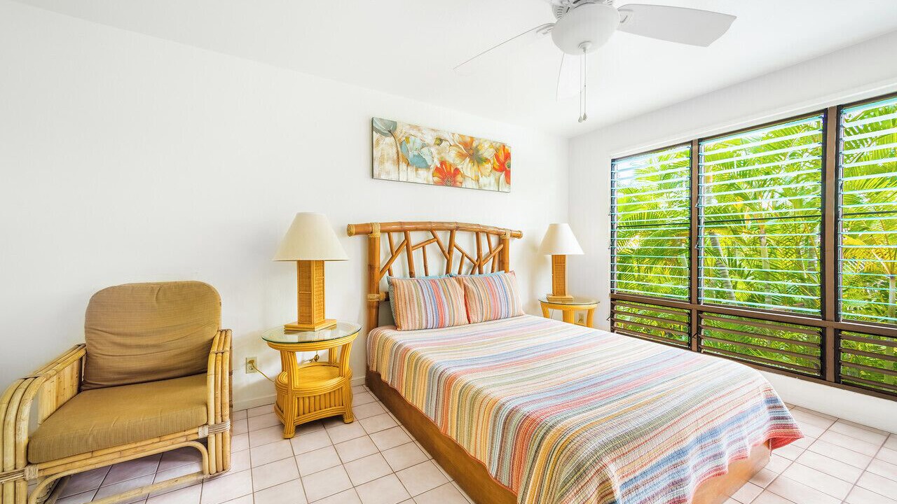 Photo of Bedroom in Kahaluu Bay