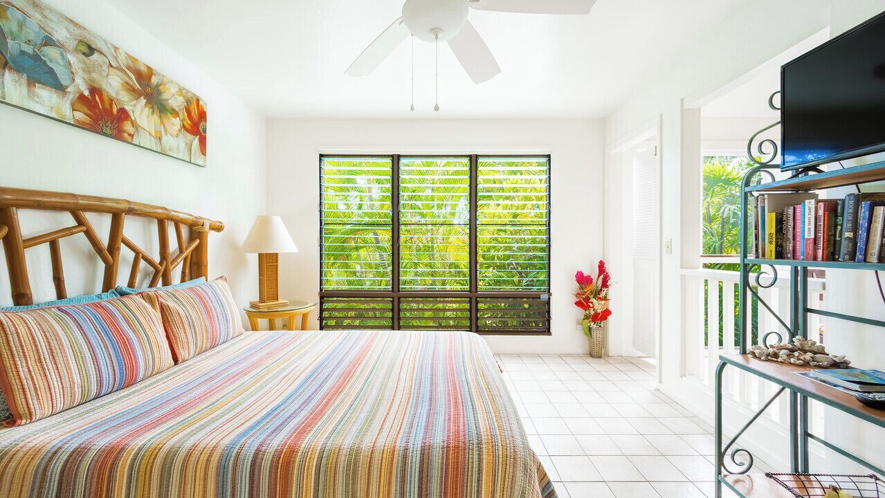 Photo of Bedroom in Kahaluu Bay