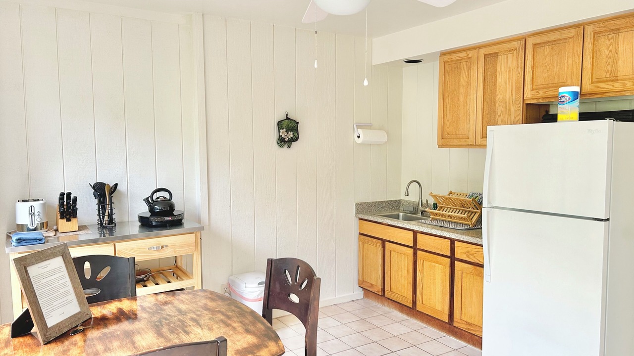 Photo of Kitchen in Kahaluu Bay