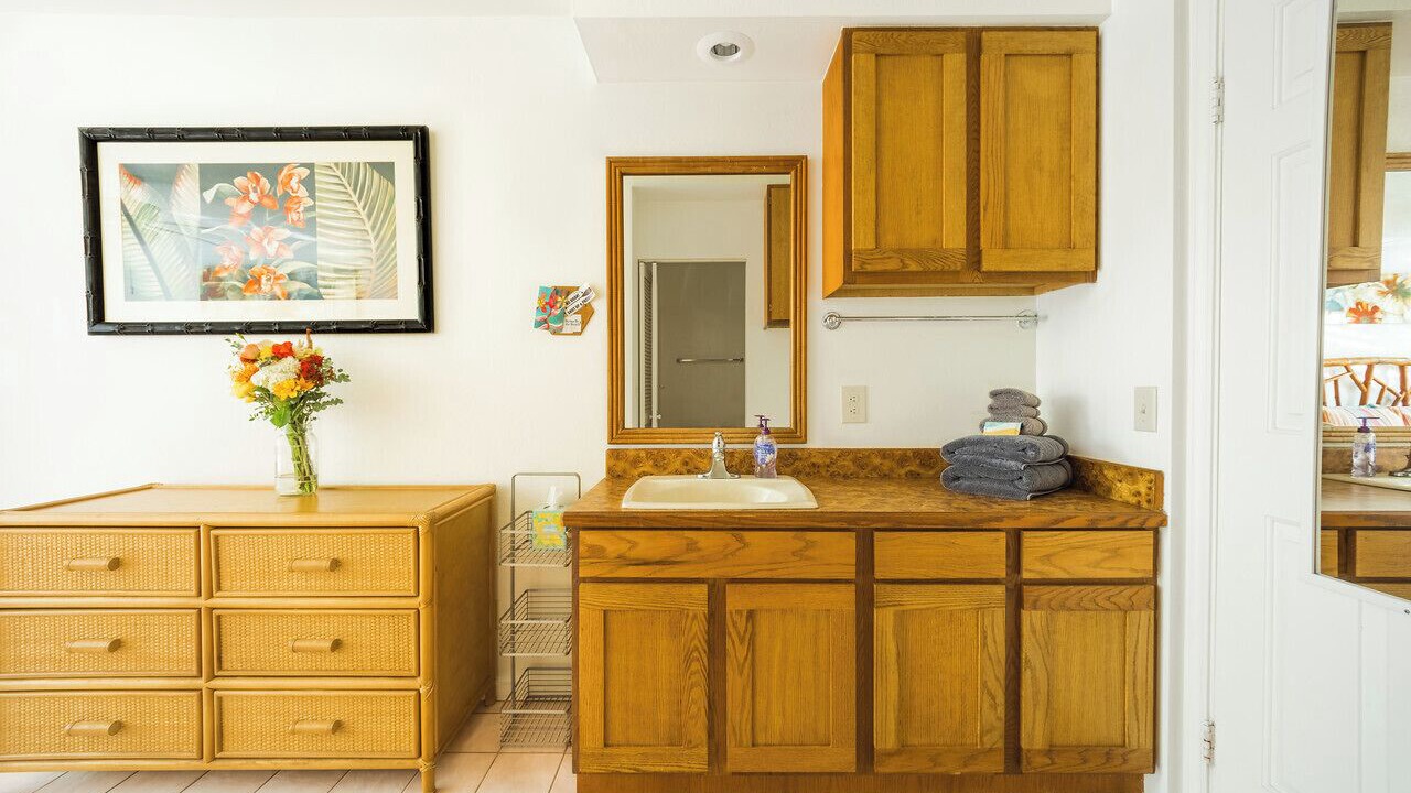 Photo of Bathroom in Kahaluu Bay