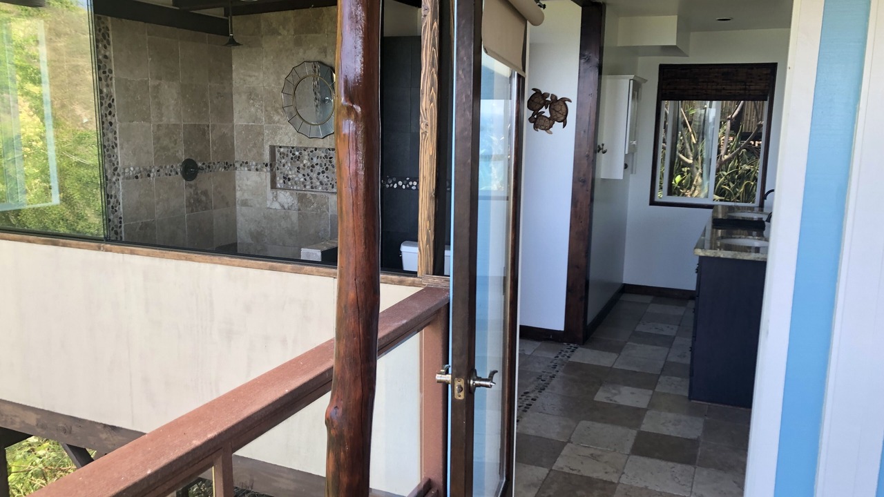 Photo of Bathroom in Honaunau-Napoopoo