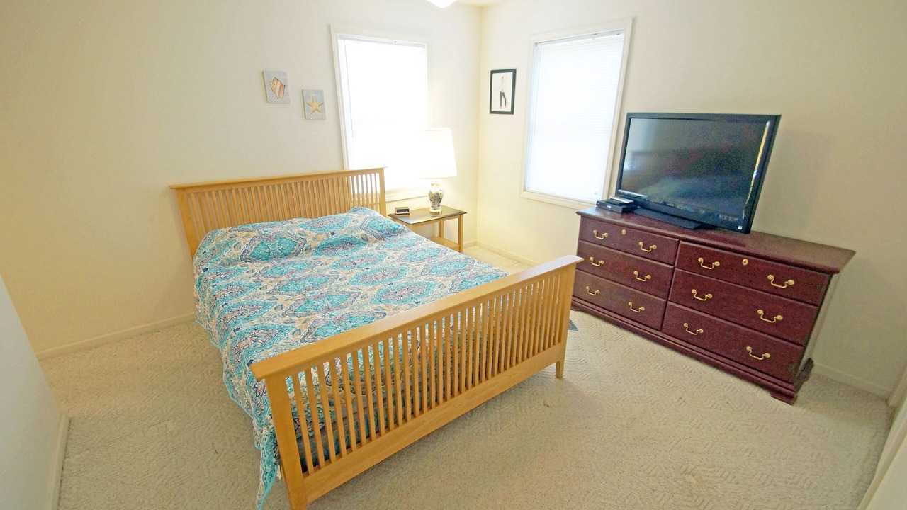 Photo of Bedroom in Colington