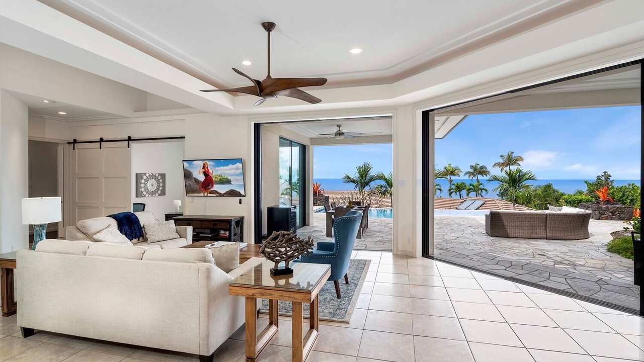 Photo of Bedroom in Kahaluu-Keauhou