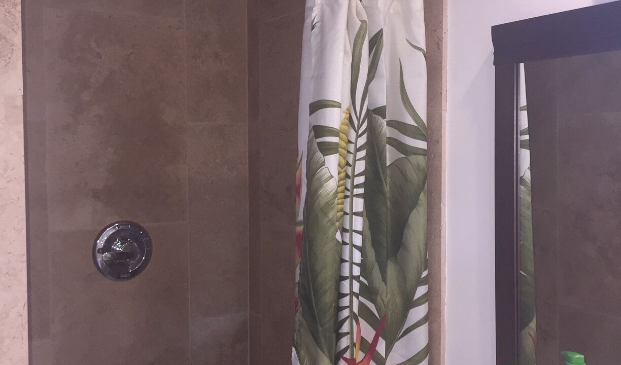 Photo of Bathroom in Kona Palisades