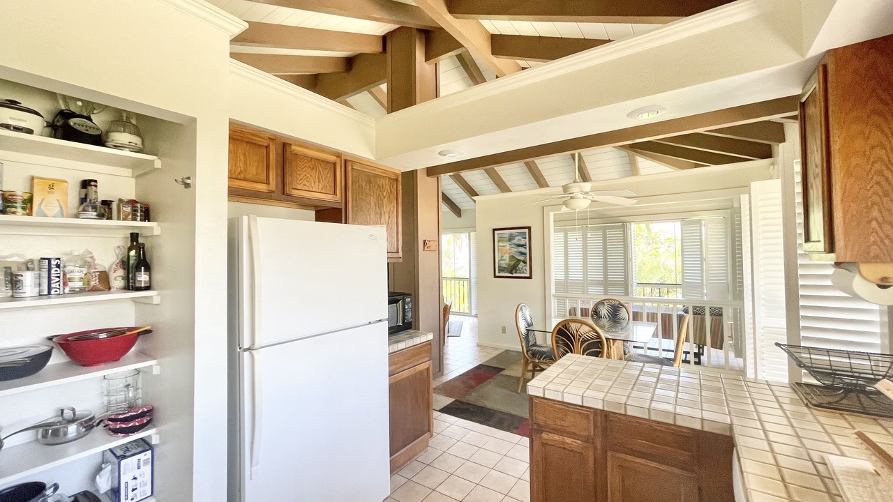 Photo of Kitchen in Kahaluu Bay