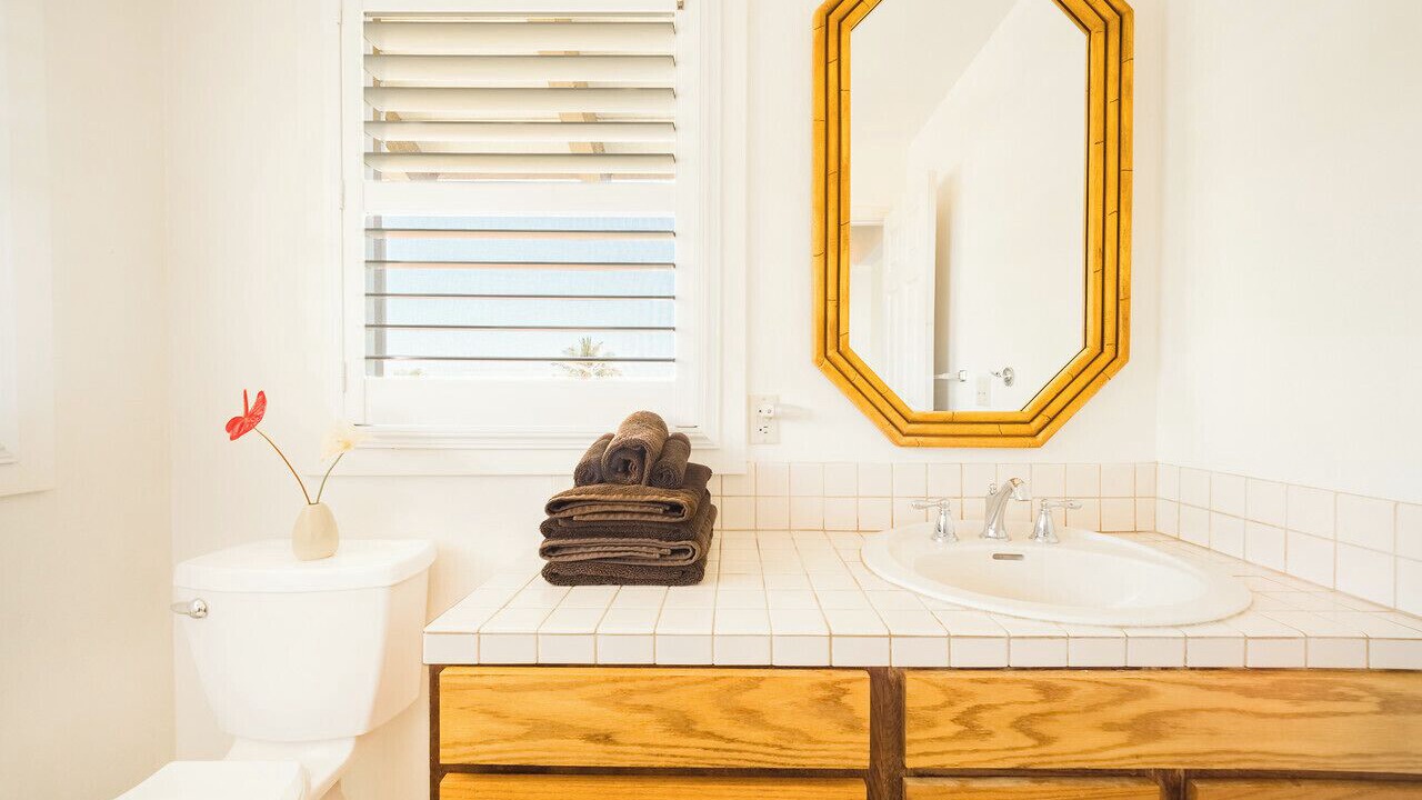 Photo of Bathroom in Kahaluu Bay