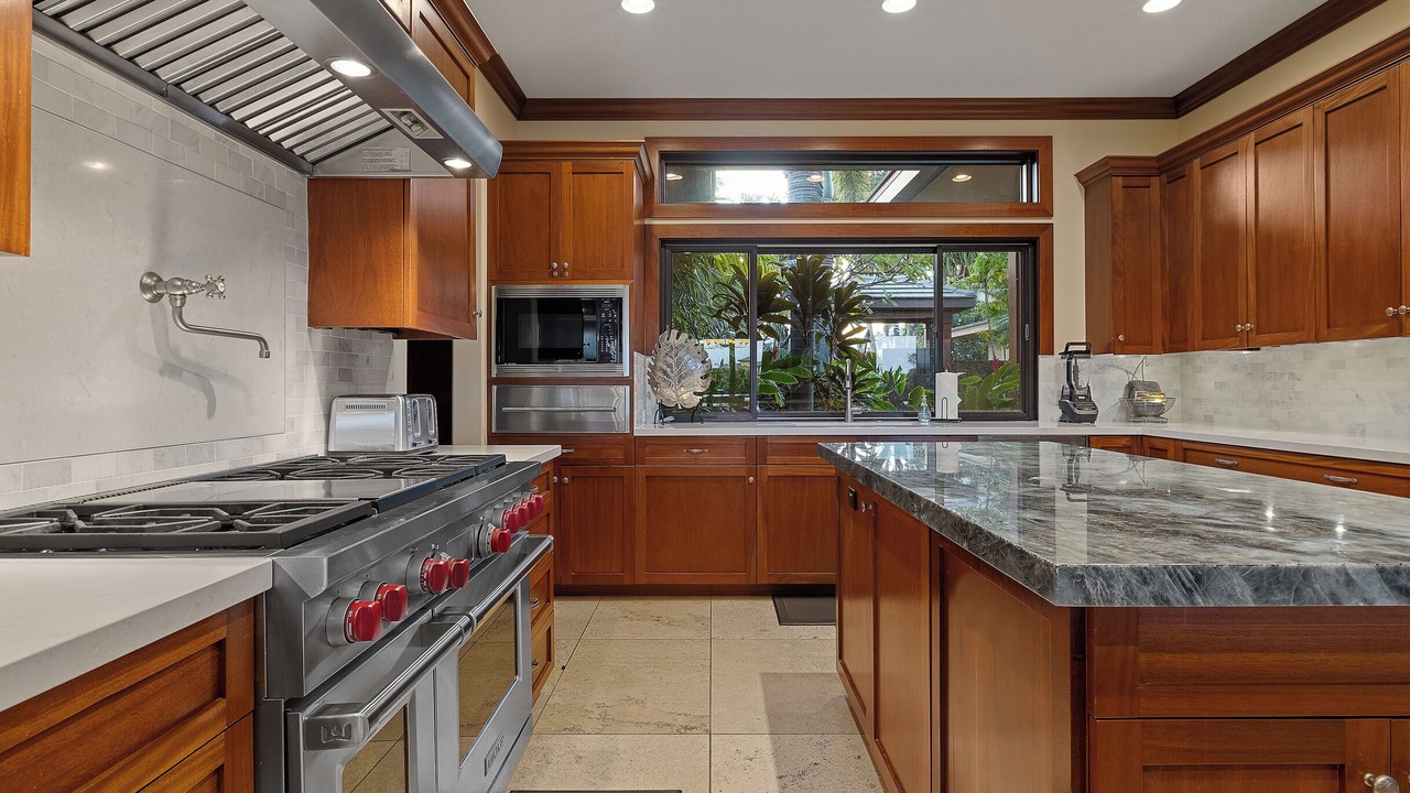Photo of Kitchen in Waikoloa