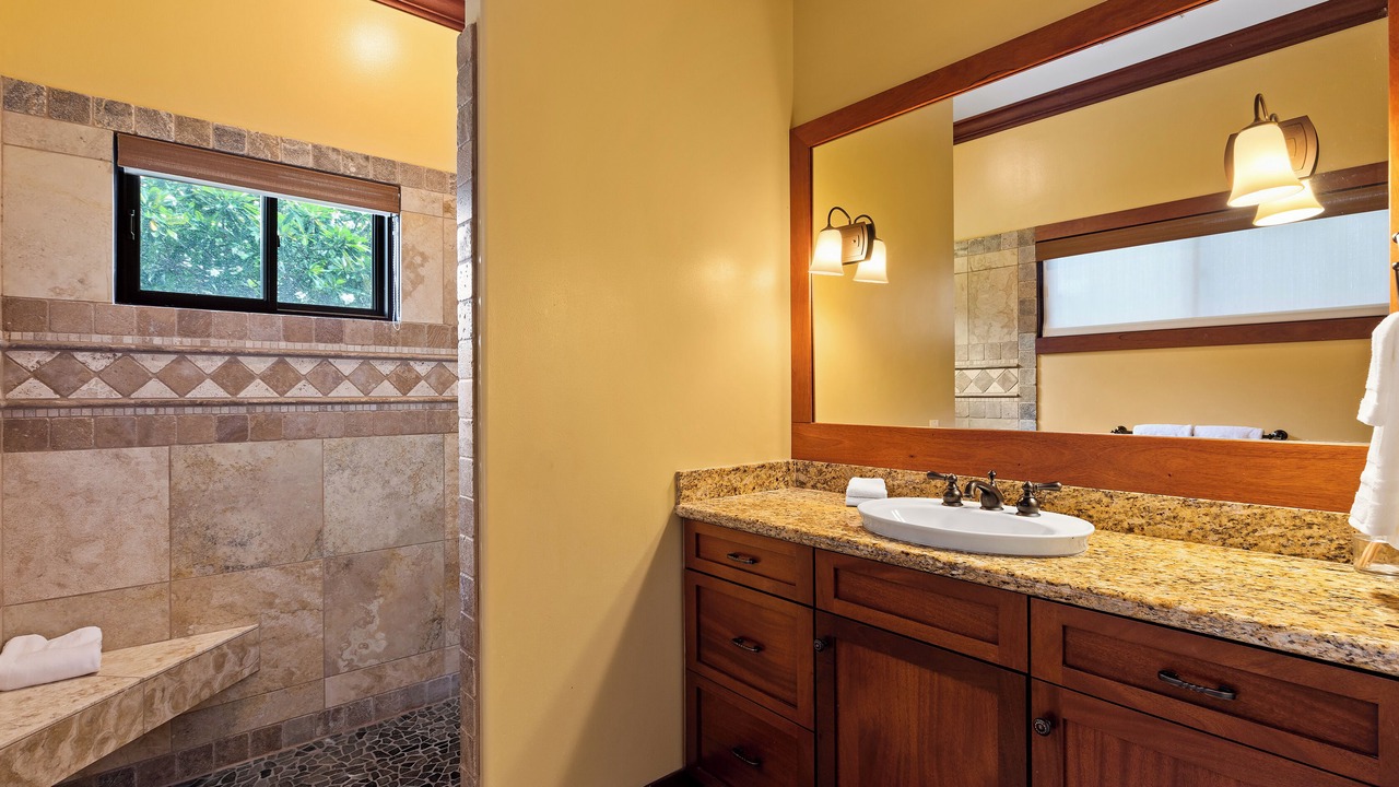 Photo of Bathroom in Waikoloa