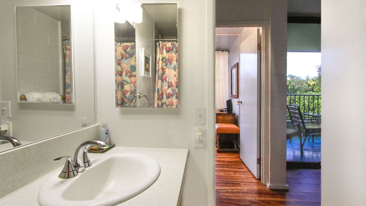 Photo of Bathroom in Hilo